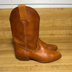 Frye boots Womens Leather Pointed Toe Cowboy Ankle Boots Brown Size 5.5 USA