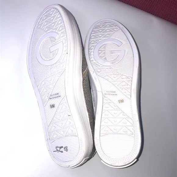G By Guess Los Angeles Golly’s slip on shoes