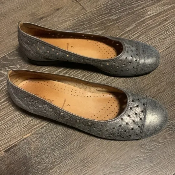 𝅺Gabor Hovercraft perforated cut out Wallaby suede slip on loafer shoes
