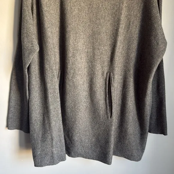 Garnet Hill Oversized wool cashmere Turtleneck Sweater Small