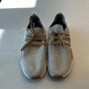 G/Fore men’s golf shoes size 12, mg4.1 excellent condition great brand, comfort.
