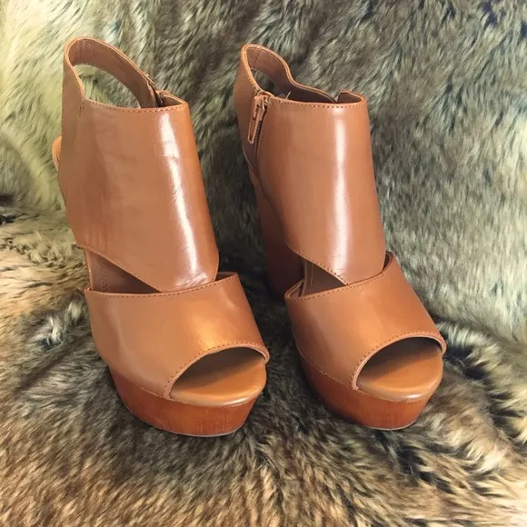 Gianni Bini Brown Platform Shoes