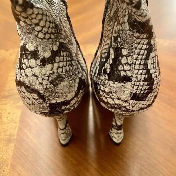 Gianni Bini Lennoxe Snake Print Boots Size 5.5 Black &amp; White Tall Boots