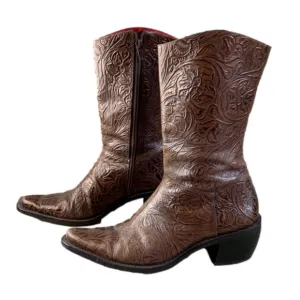 Gianni Bini size 7 tooled leather pointed toe side zip boots