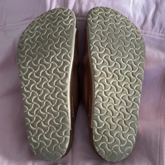 Girls Rose Gold Birkenstocks