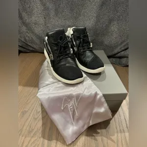 Giuseppe Zanotti Black Leather Athletic Shoes Side Zipper Details Size 12B