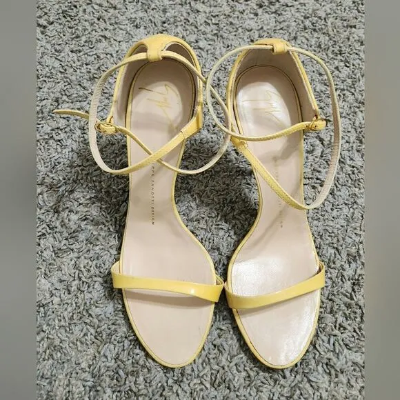 Giuseppe Zanotti Vernice Sandals Size 38