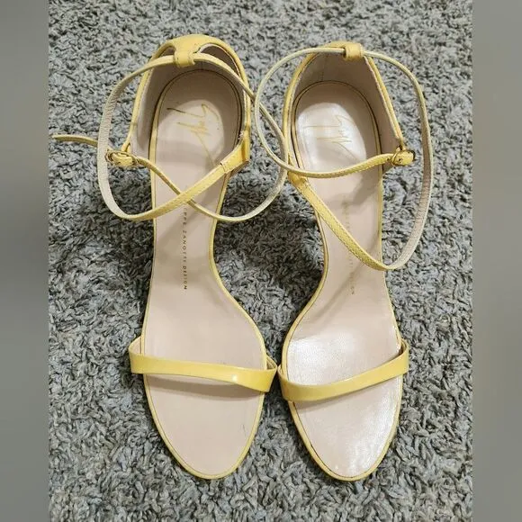 Giuseppe Zanotti Vernice Sandals Size 38
