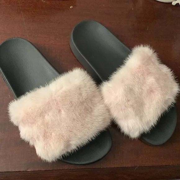 Givenchy Pink Mink Slide sandals Sz 8