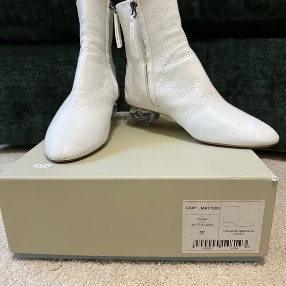 Gray Matters women’s white ankle boots with clear egg plexi heels size EU 37