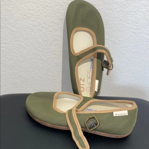 Green and Tan Loafers Comfortable Flats Shoes