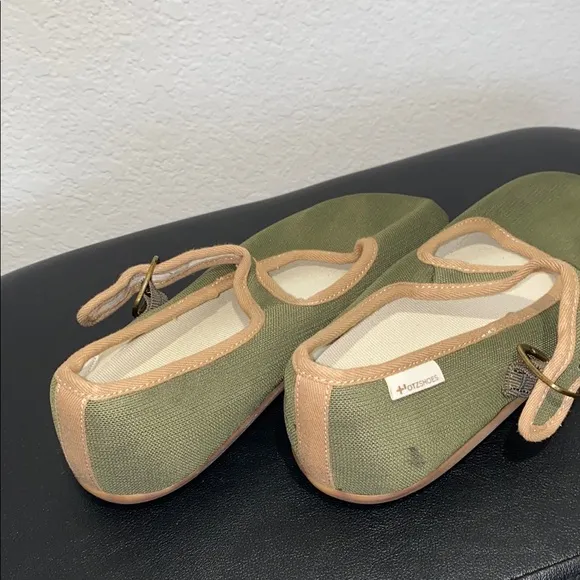 Green and Tan Loafers Comfortable Flats Shoes
