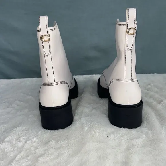 GUC Coach Womens Liza Leather Boots. Size 7.5 Color Chalk.