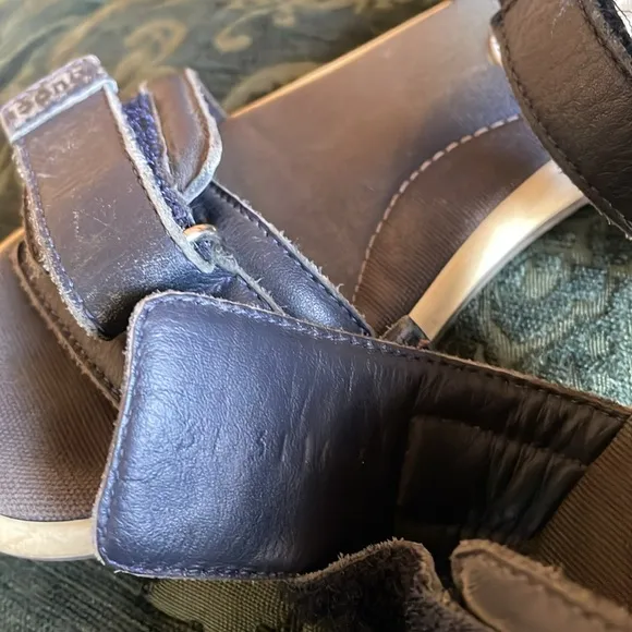 Gucci kids sandals size 31