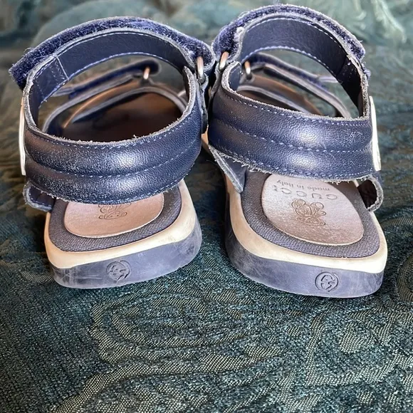 Gucci kids sandals size 31