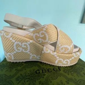 Gucci sandals!!