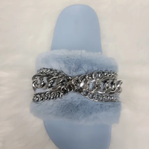 Guess faux fur slides sandals.