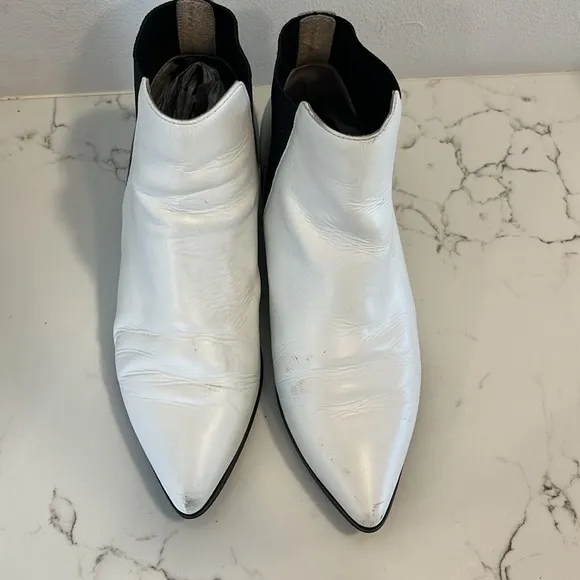 Halogen White Leather ankle Boots