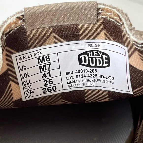 Hey Dude Wally Sox beige slip on shoes 8 NWT