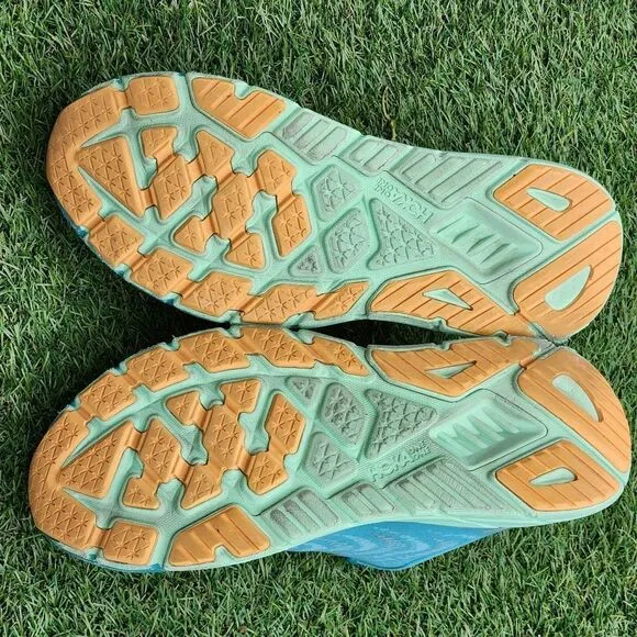 HOKA ARAHI 6 - Mens Athletic Shoes - SIZE 11.5D
