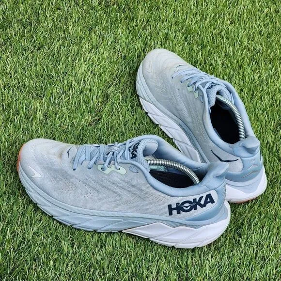 HOKA ARAHI 6 - Womens Athletic Shoes - SIZE 9B