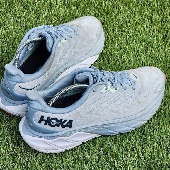 HOKA ARAHI 6 - Womens Athletic Shoes - SIZE 9B