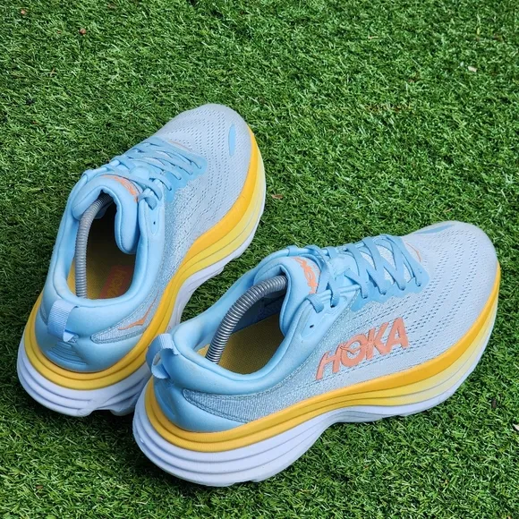 HOKA BONDI 8 - Womens Athletic Shoes - SIZE 10D WIDE