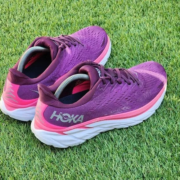HOKA CLIFTON 8 - Womens Athletic Shoes - SIZE 10.5B ***Look At Pictures***