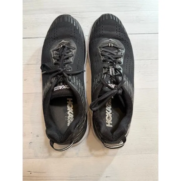 Hoka men's black Clifton 5 athletic shoes size 12