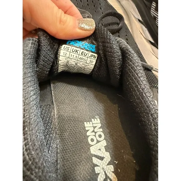 Hoka men's black Clifton 5 athletic shoes size 12