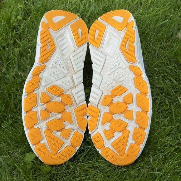 HOKA ONE ONE ARAHI 7 - Men’s Running Shoes - SIZE 13D