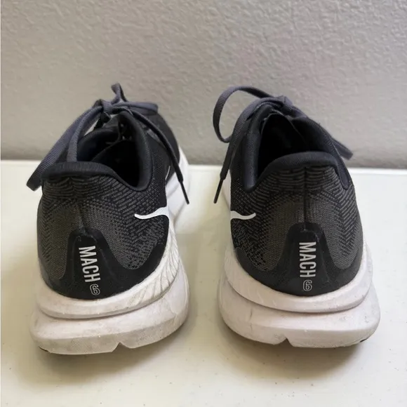 Hoka One One Womens Size 10 Black/White 1147810 Mach 6 Running Shoes