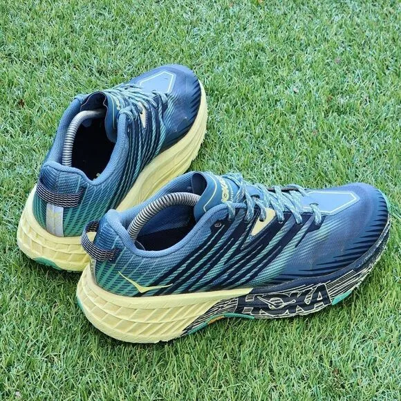 HOKA SPEEDGOAT 4 - Womens Athletic Shoes  - SIZE 8.5