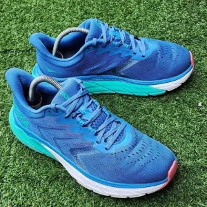 HOKA ARAHI 5 - Womens Athletic Shoes - SIZE 9.5B