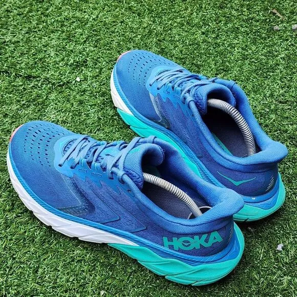 HOKA ARAHI 5 - Womens Athletic Shoes - SIZE 9.5B