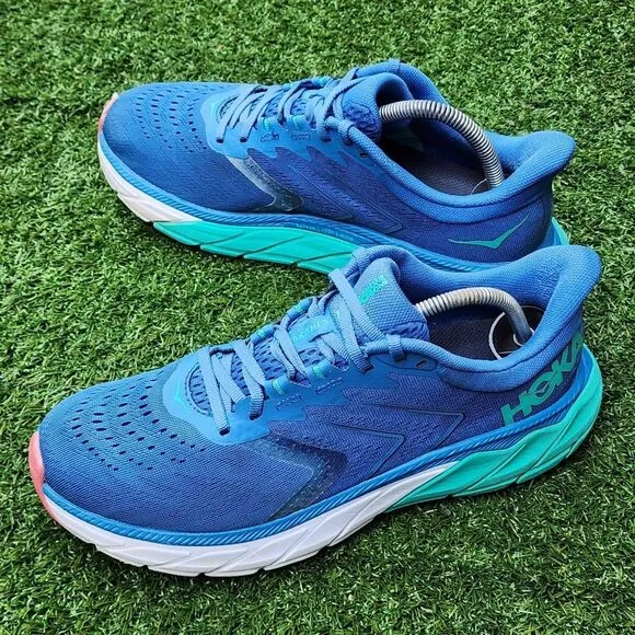 HOKA ARAHI 5 - Womens Athletic Shoes - SIZE 9.5B