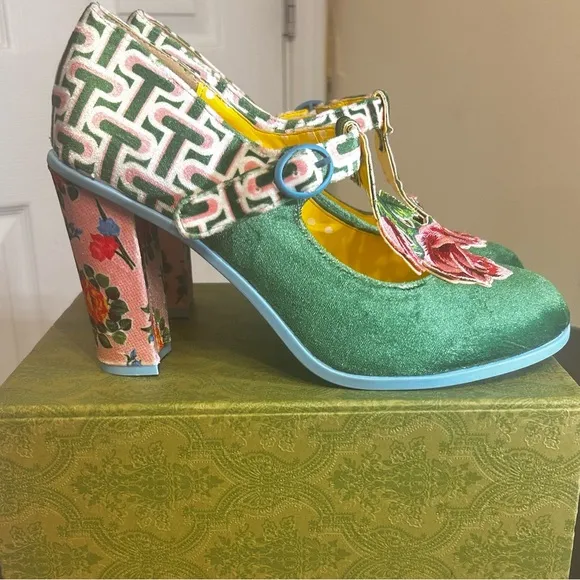 Hot Chocolate Design Kitsch Lover Floral Green Mary Jane Heels
