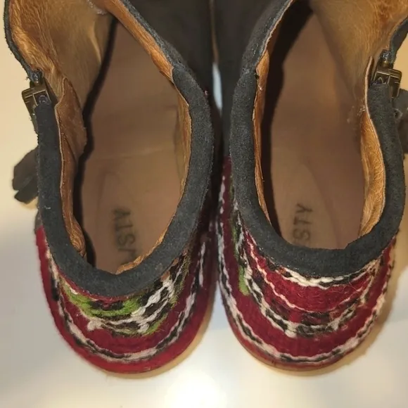 HOWSTY Kilim Moroccan Ankle Boots