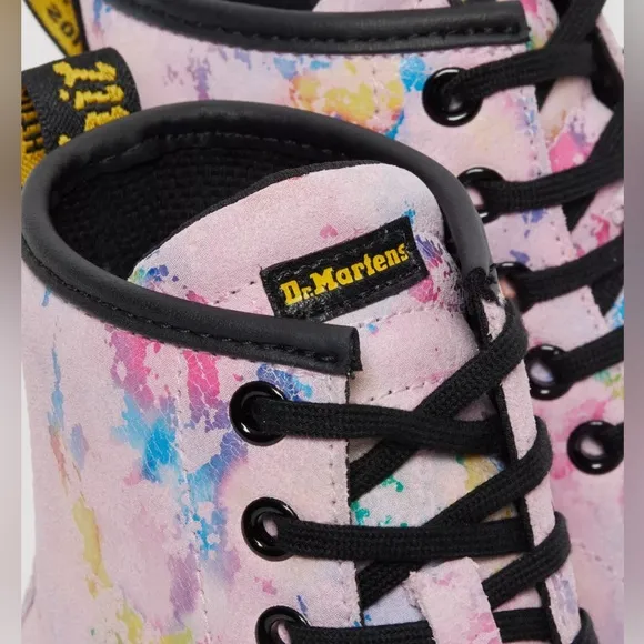 💖HP💖 NEW Dr Martens Sheridan Women’s Confetti Suede Casual Boots Size 7