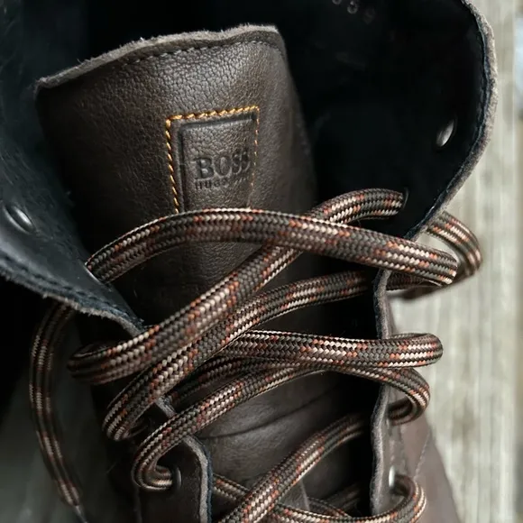 Hugo Boss Leather Lace-Up Boots size 43 Made in Italy Designer