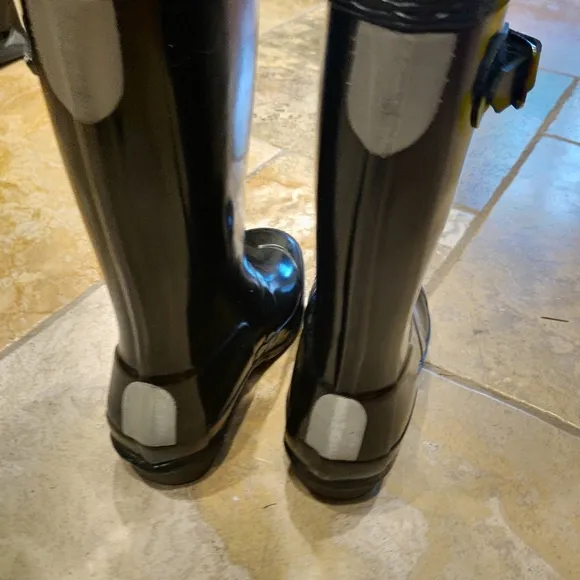 Hunter black gloss tall rain boots size 13