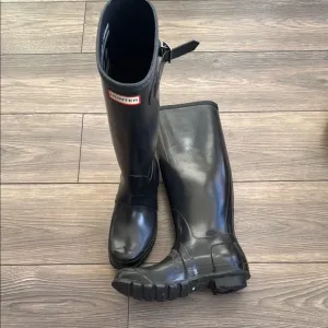 Hunter Black Tall Rain Boots size 8