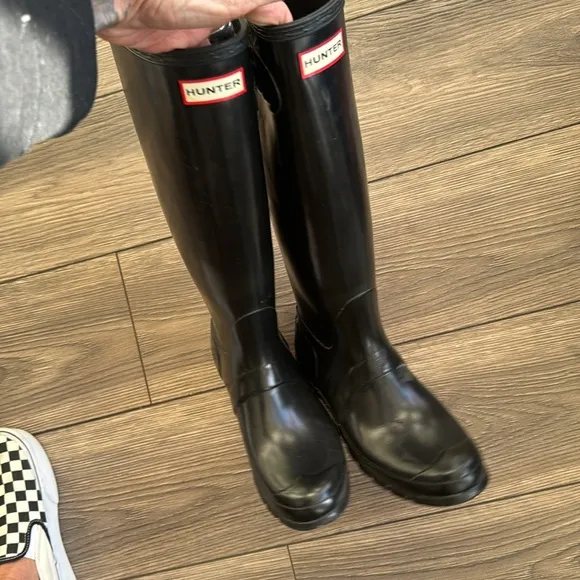 Hunter Black Tall Rain Boots size 8