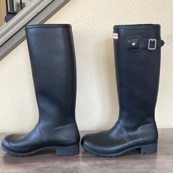 Hunter BOOTS &amp; SOCKS, Tall Black Rain Boots Size 6 &amp; Gray &amp; Cream Hunter Socks