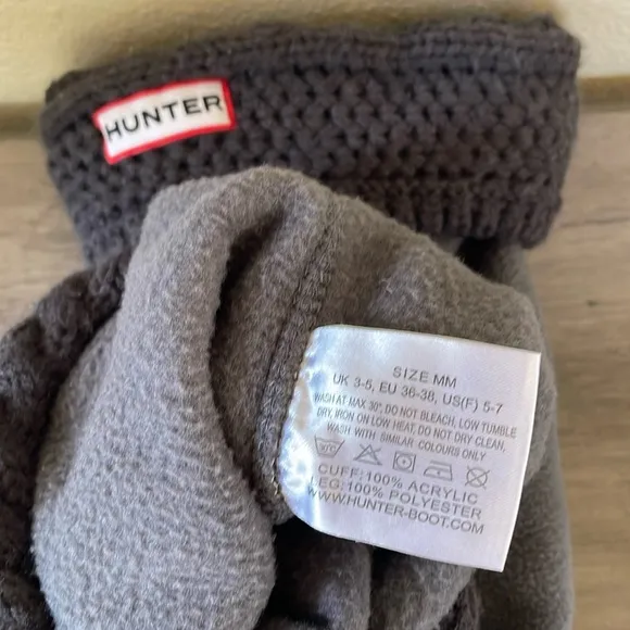 Hunter BOOTS &amp; SOCKS, Tall Black Rain Boots Size 6 &amp; Gray &amp; Cream Hunter Socks