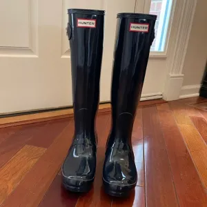 Hunter Original Tall Gloss Rain Boots - Navy