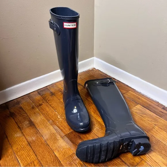 HUNTER Original Tall Gloss Rain Boots size 8