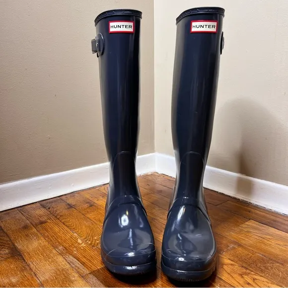 HUNTER Original Tall Gloss Rain Boots size 8