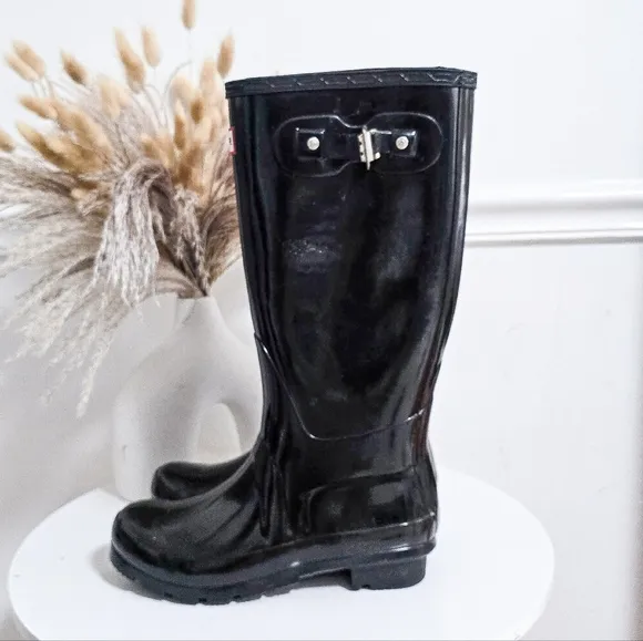 Hunter original tall glossy rain boots size 7