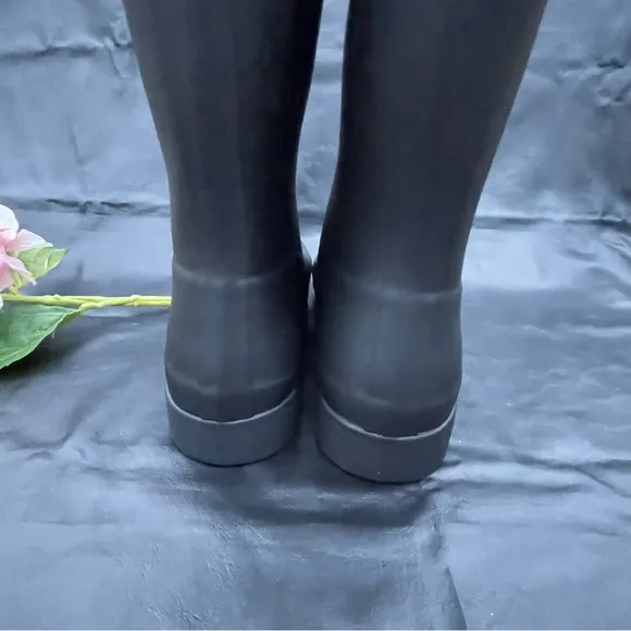 Hunter Original Women's Tall Matte Rain Boots color  black Sz 9